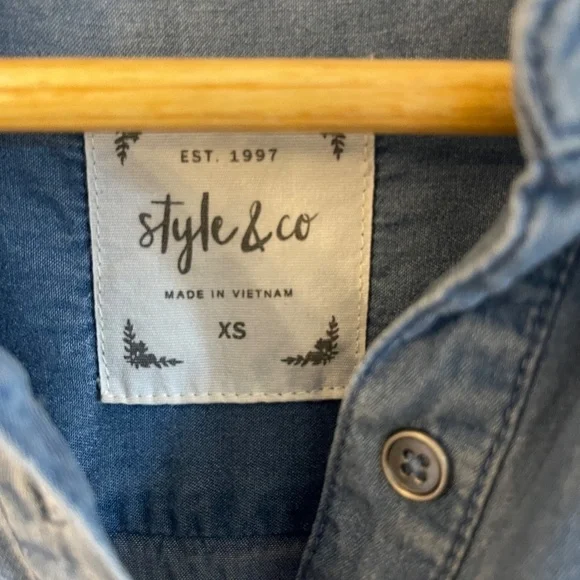 STYLE & Co Front tie Denim Shirt size XS - Picture 3 of 4